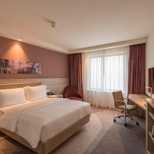 Angrenzendes Familien-Zimmer mit Queensize-Bett