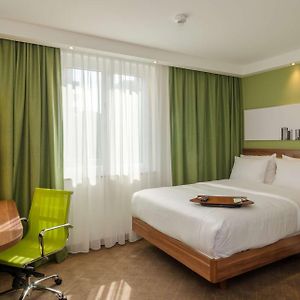 Chambre Accessible aux Personnes à Mobilité Réduite Lit Queen-Size